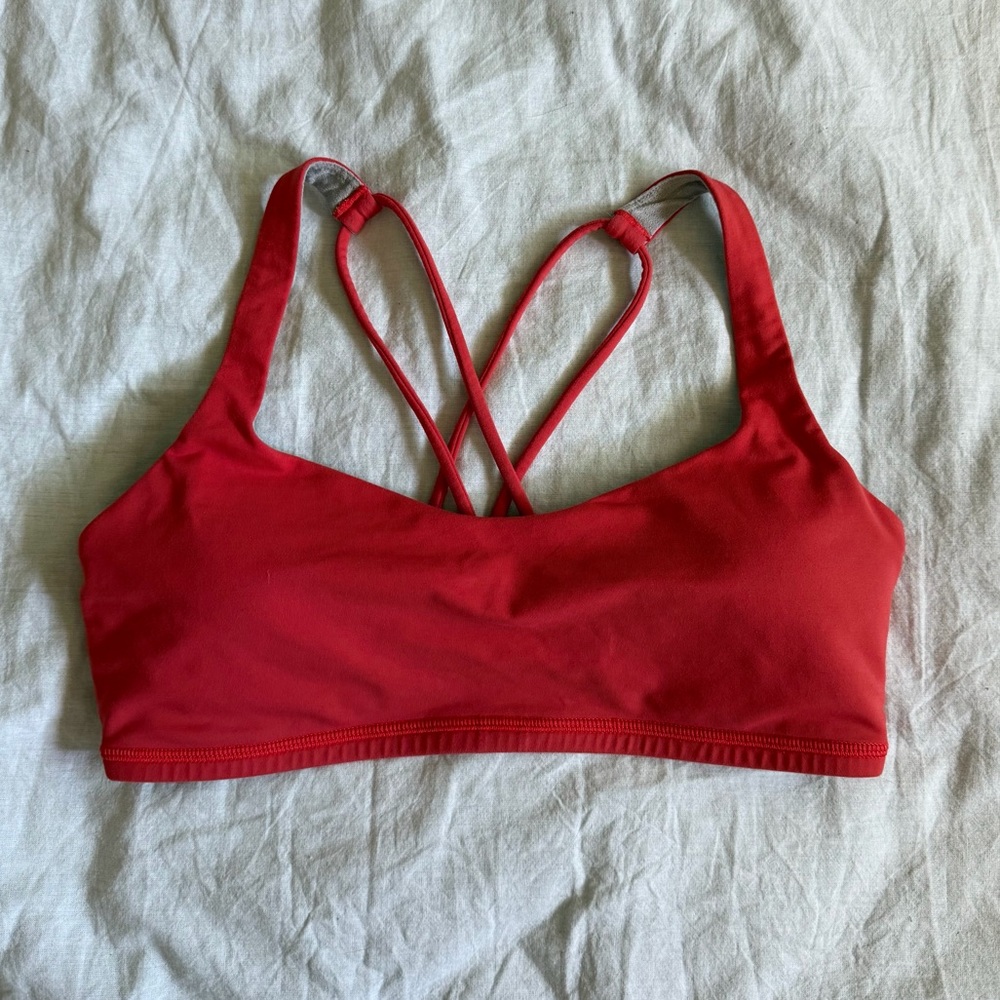 lululemon cross-back strapped sports bra.